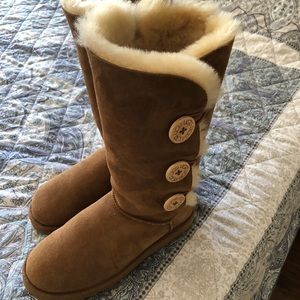 Brand New Bailey Button UGG Boots
